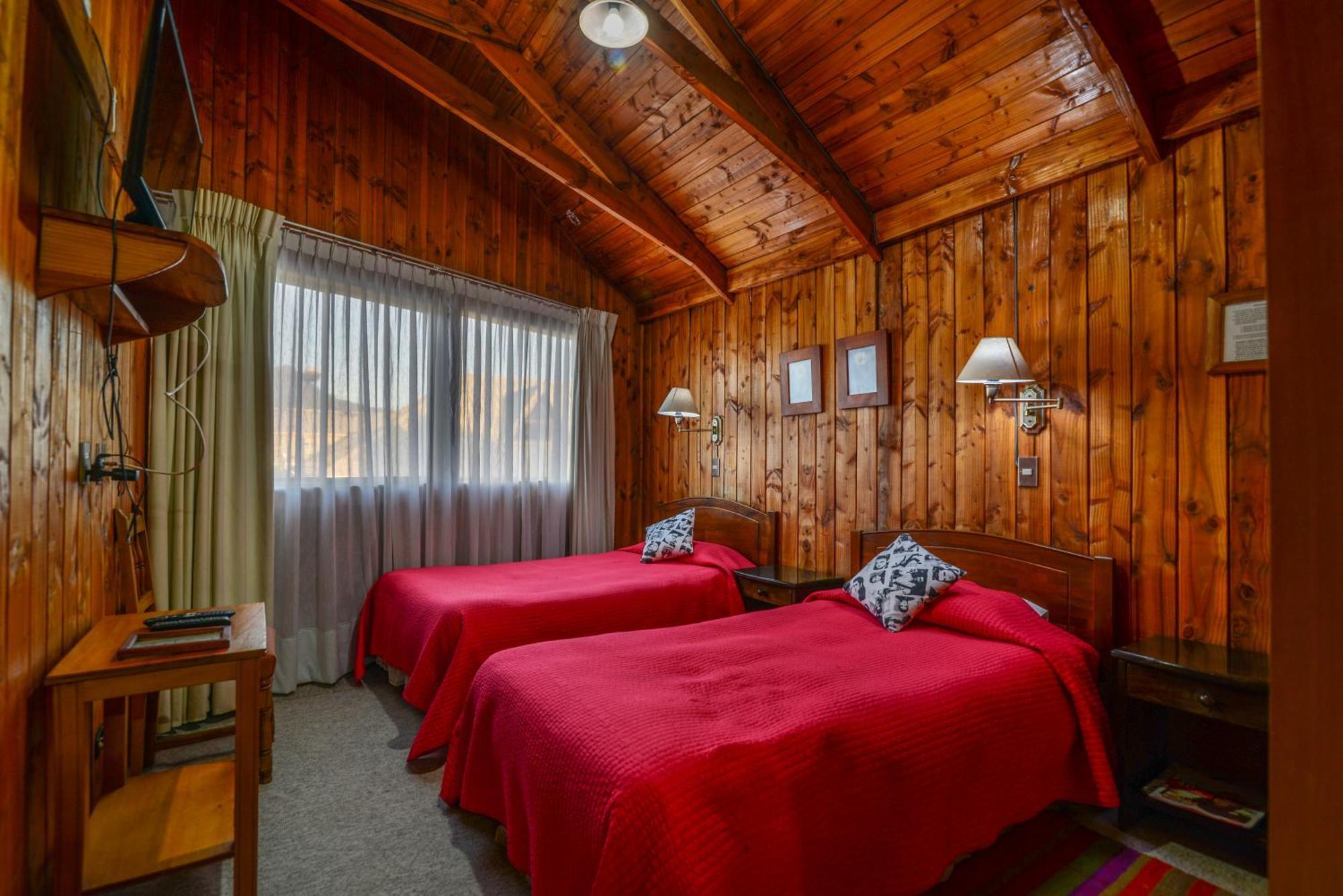 Hotel Los Maitenes Pucon Exterior photo