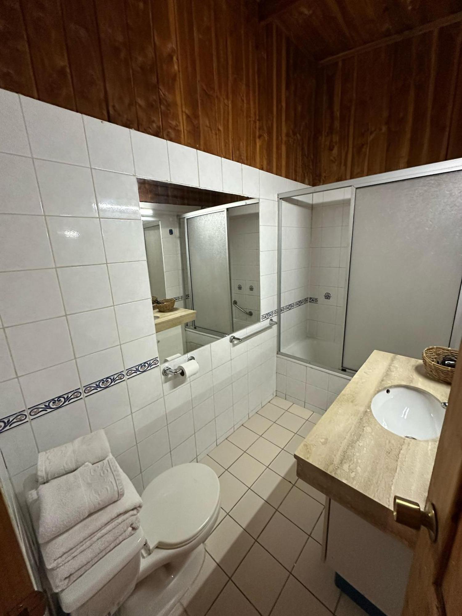 Hotel Los Maitenes Pucon Exterior photo